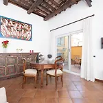 Stunning Campo De Fiori Apartment With Terrace
