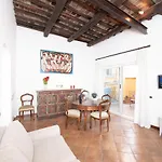 Stunning Campo De Fiori Apartment With Terrace